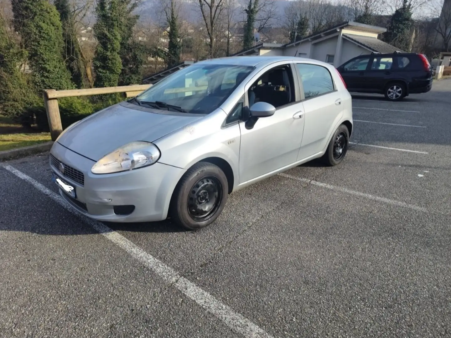 Fiat Punto 1.3 MULTIJET 16V - 70 CULT II Argent - 1