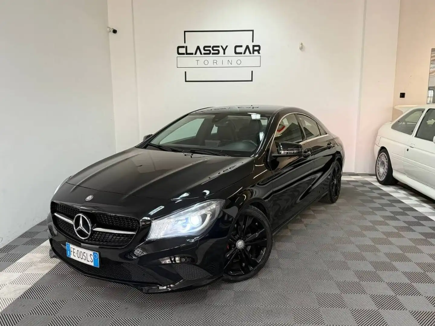 Mercedes-Benz CLA 220 220 d Night Edition auto Nero - 1