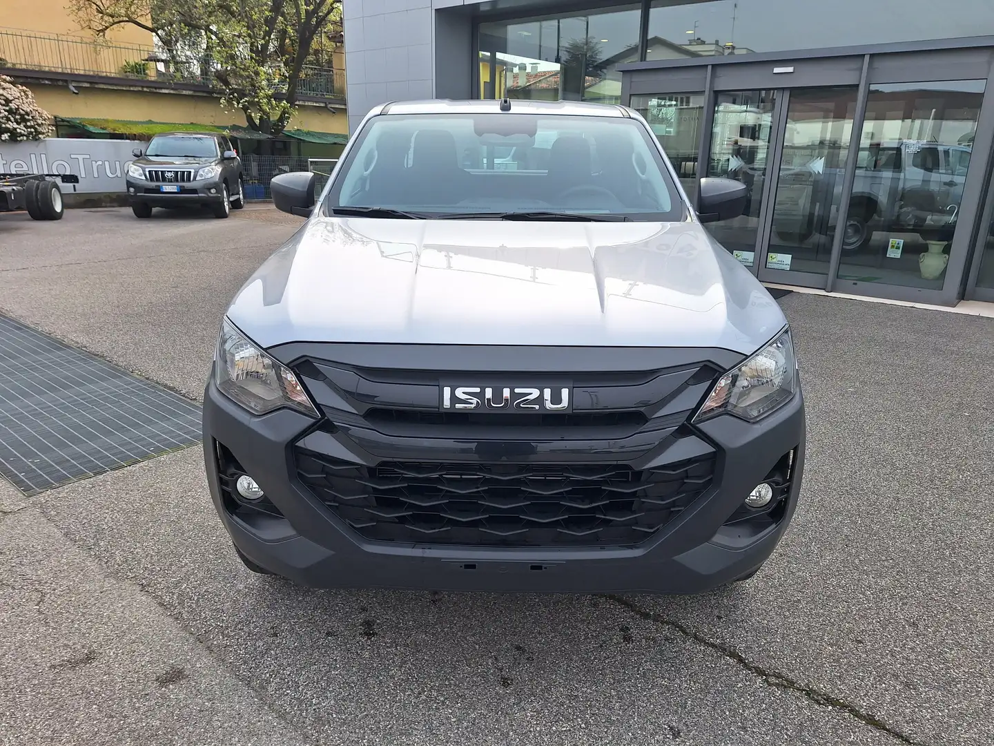 Isuzu D-Max 1.9 Space N60B 4x4 164cv A/T PREZZO PROMO MAGGIO Plateado - 2