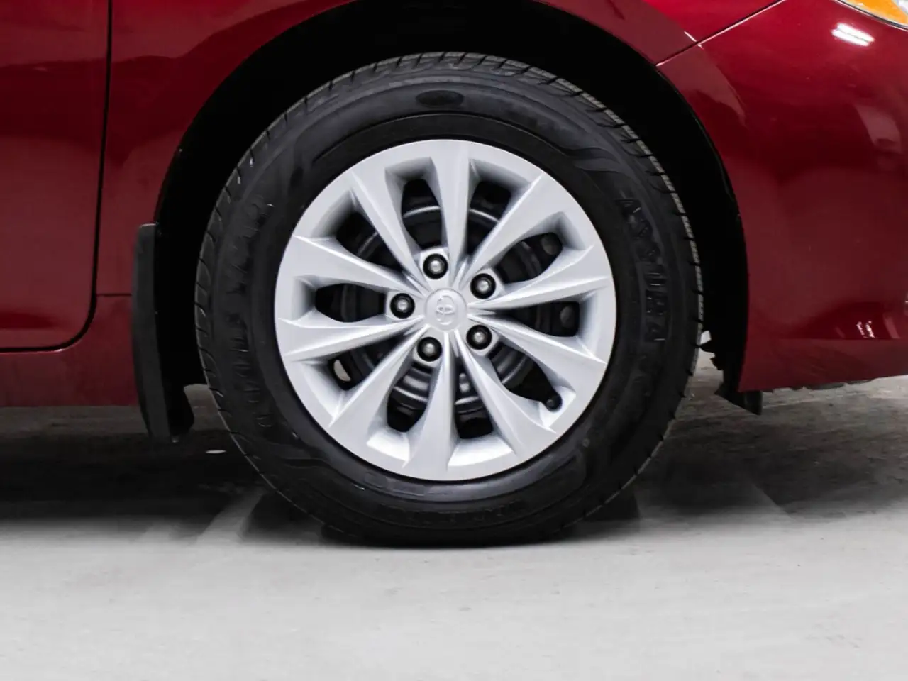 Toyota Camry снимка Toyota Camry