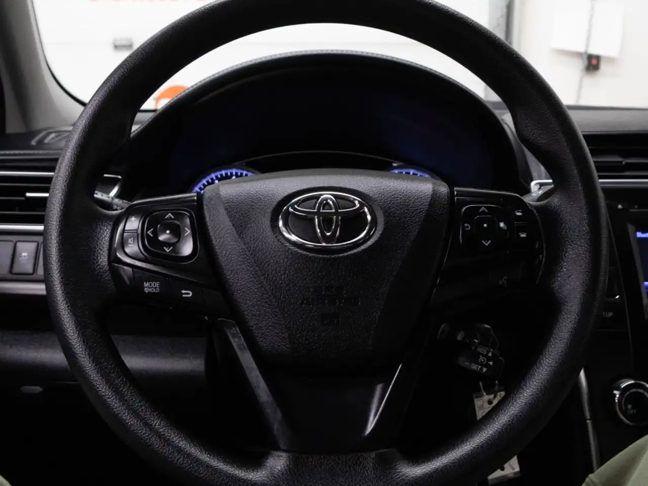 Toyota Camry снимка Toyota Camry