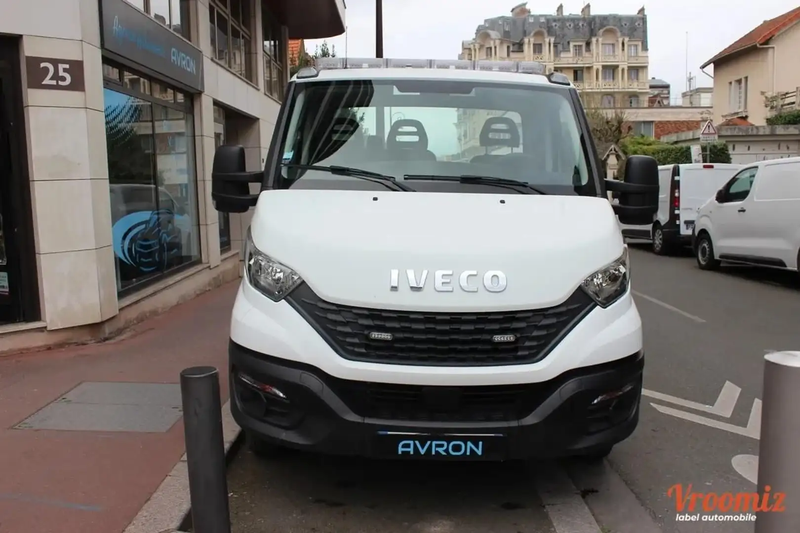 Iveco Daily Vu Dépanneuse Plateau Neuf télécommandé Blanc - 2