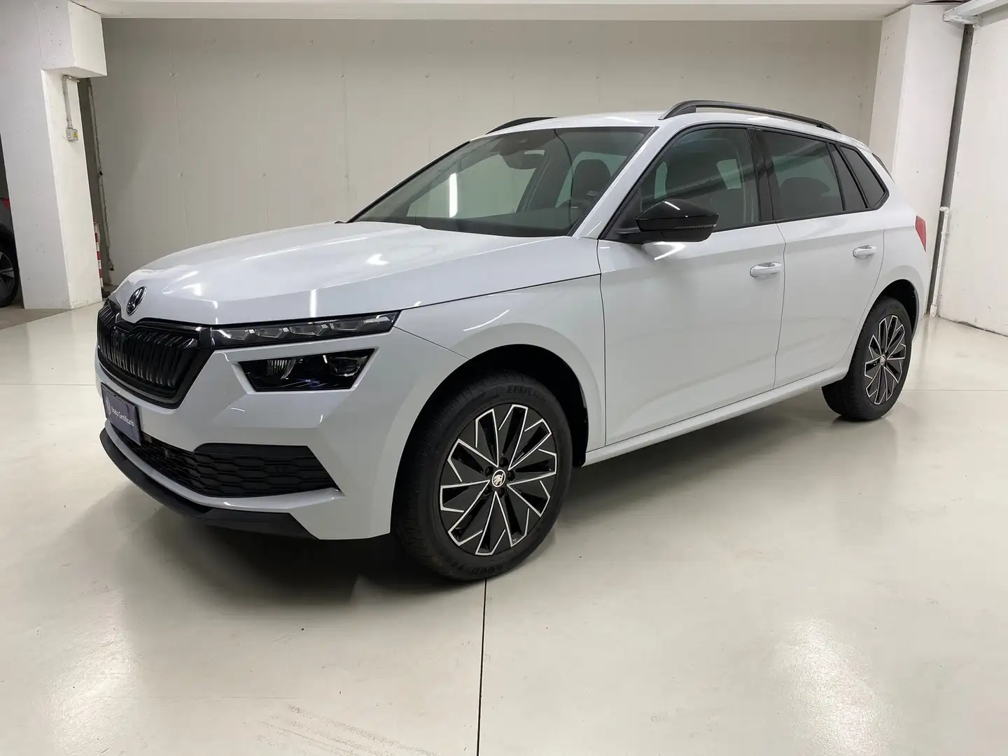 Skoda Kamiq 1.0 tsi black dots 95cv Bianco - 1