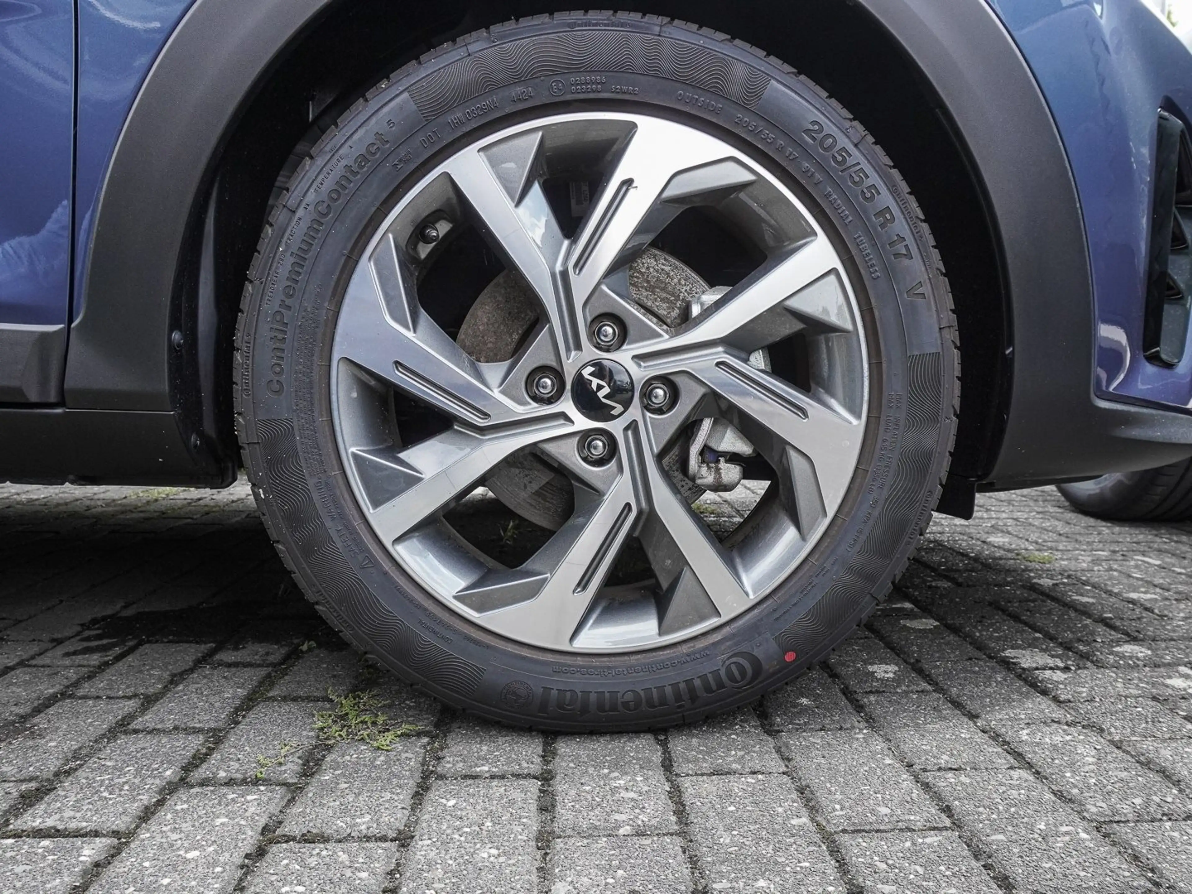 Kia Stonic 1.0T DCT GT-line Glasdach, Technologie Kamera, Nav — photo 3