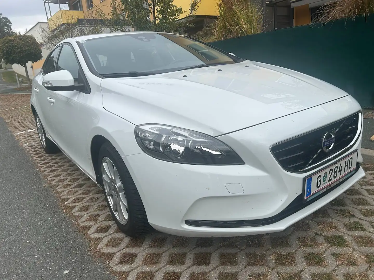 Volvo V40 V40 T3 Kinetic Kinetic Weiß - 1