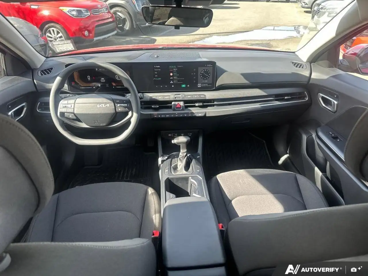 Kia K4 снимка Kia K4