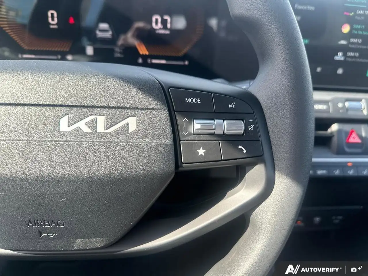 Kia K4 снимка Kia K4