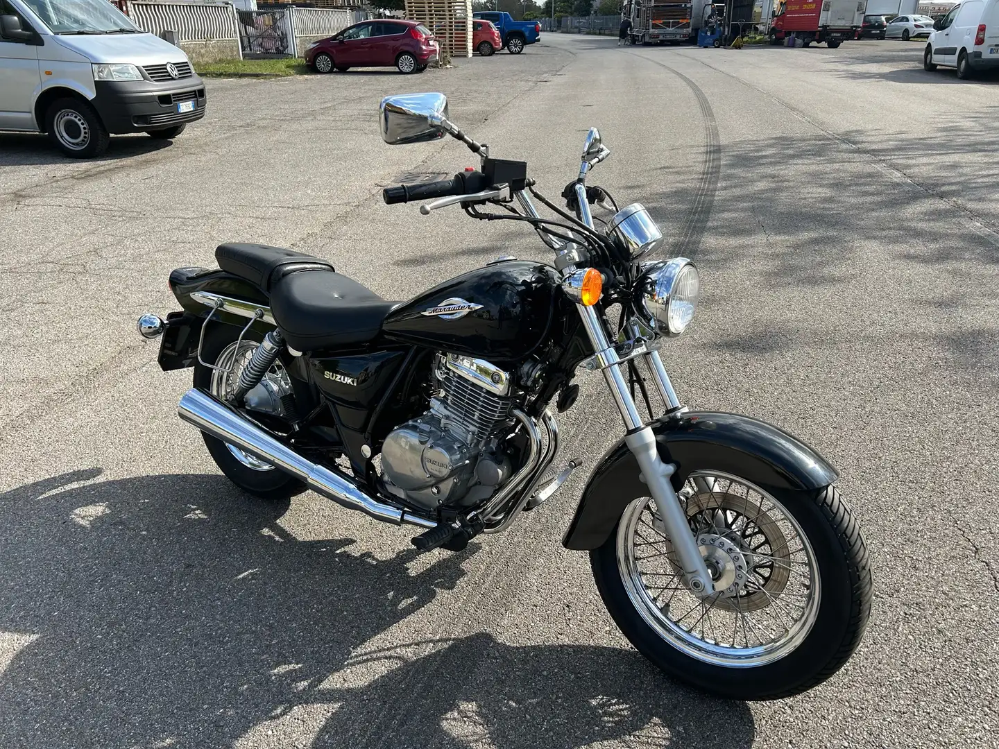 Suzuki GZ 250 Marauder - 1