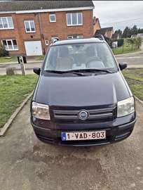 e vends ma Fiat Panda 1.2 essence (1200cc), année