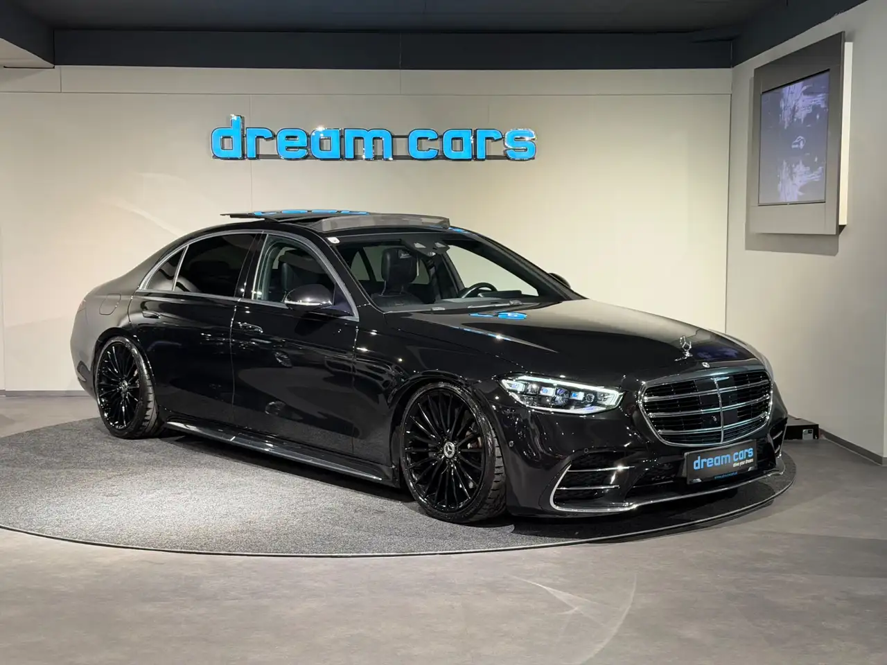 Mercedes-Benz S 350 d AMG Line lang 4Matic / AMG LINE / Pano / 21“ Bild 4