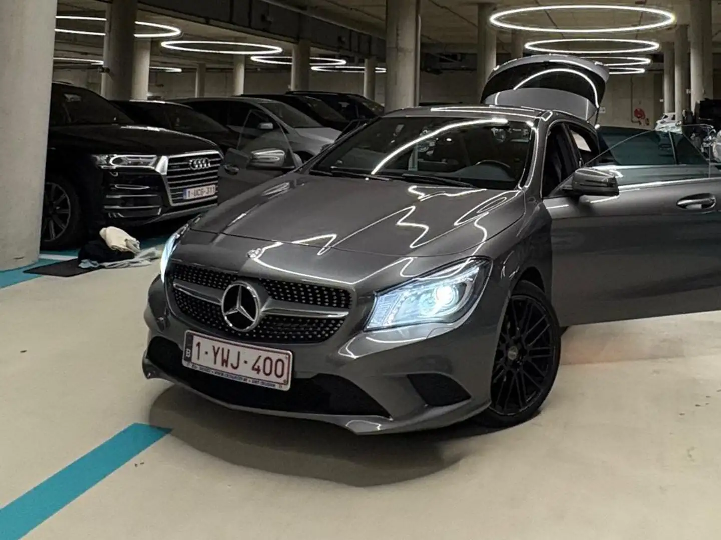 Mercedes-Benz CLA 180 CLA Shooting Brake 180 AMG Line Gris - 1
