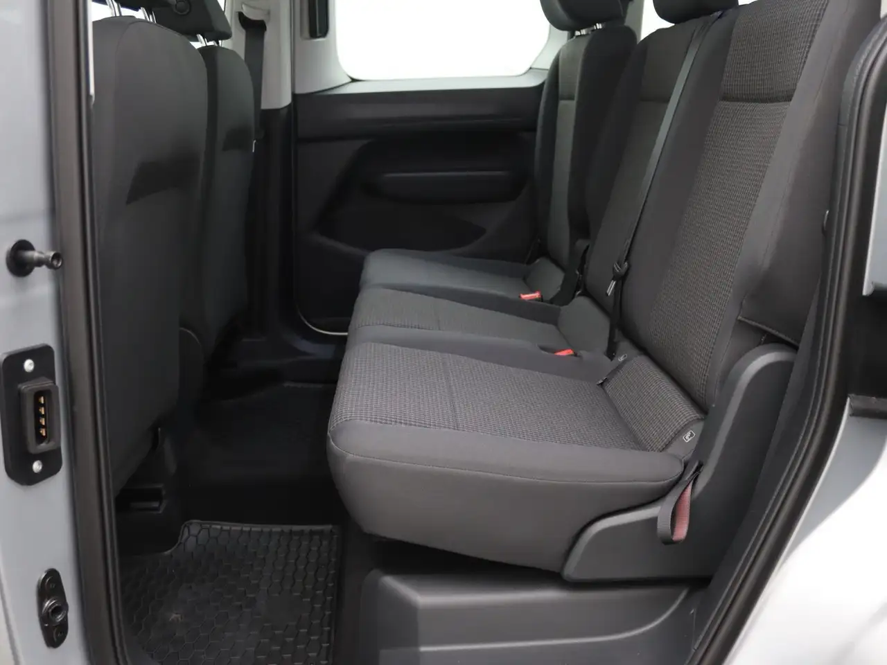 Volkswagen Caddy Kombi DSG / Navi, Bluetooth, SHZ, AHK, ACC 14