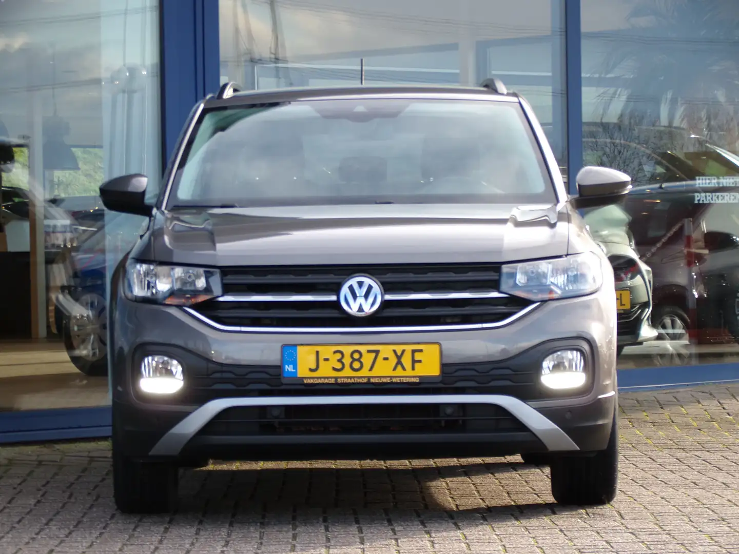Volkswagen T-Cross 1.0 TSI Life, Carplay + Android Auto / Camera + Se Grijs - 2