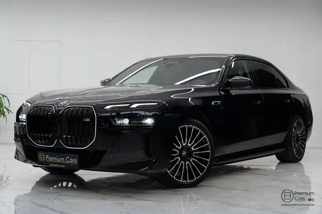 BMW 760 M e xDrive Individual! FULL OPTIONS! Black pack!
