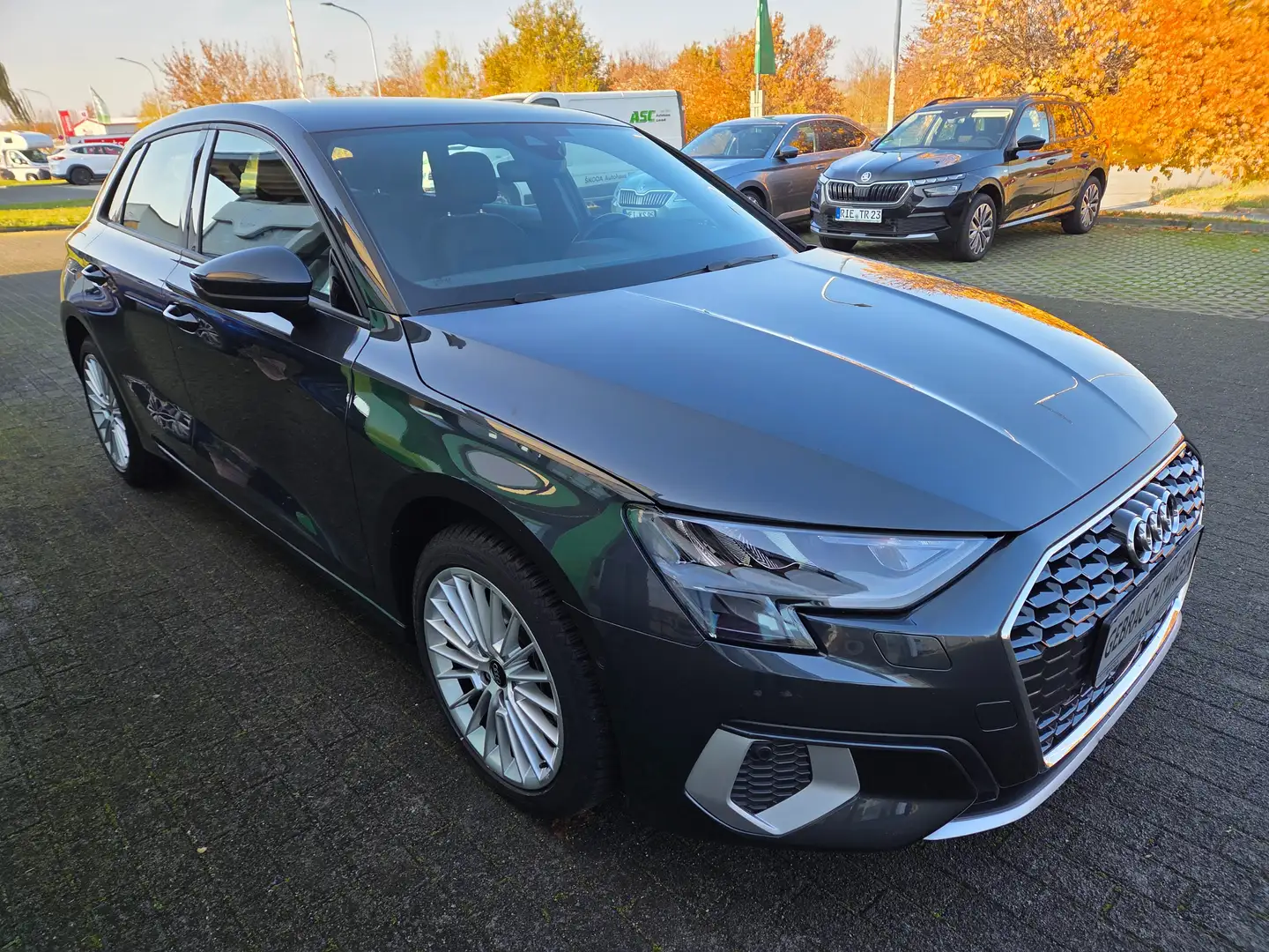 Audi A3 35 TFSI, Sportback advanced 110 kW Grau - 1