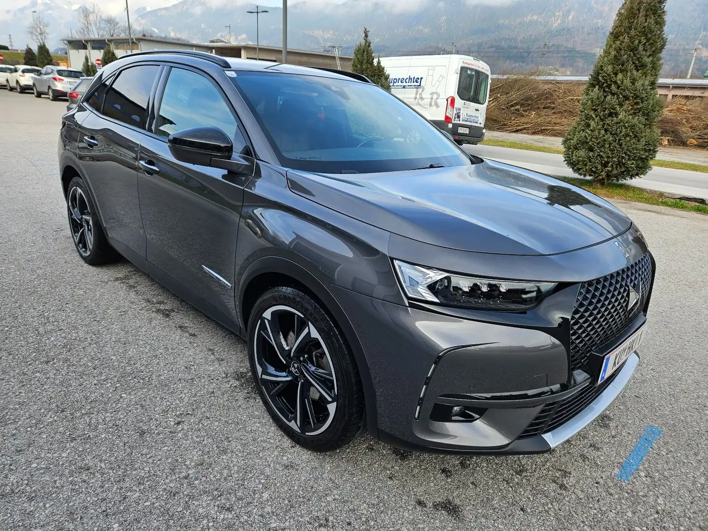 DS Automobiles DS 7 Crossback 300 4x4  e-tense Louvre Szary - 2