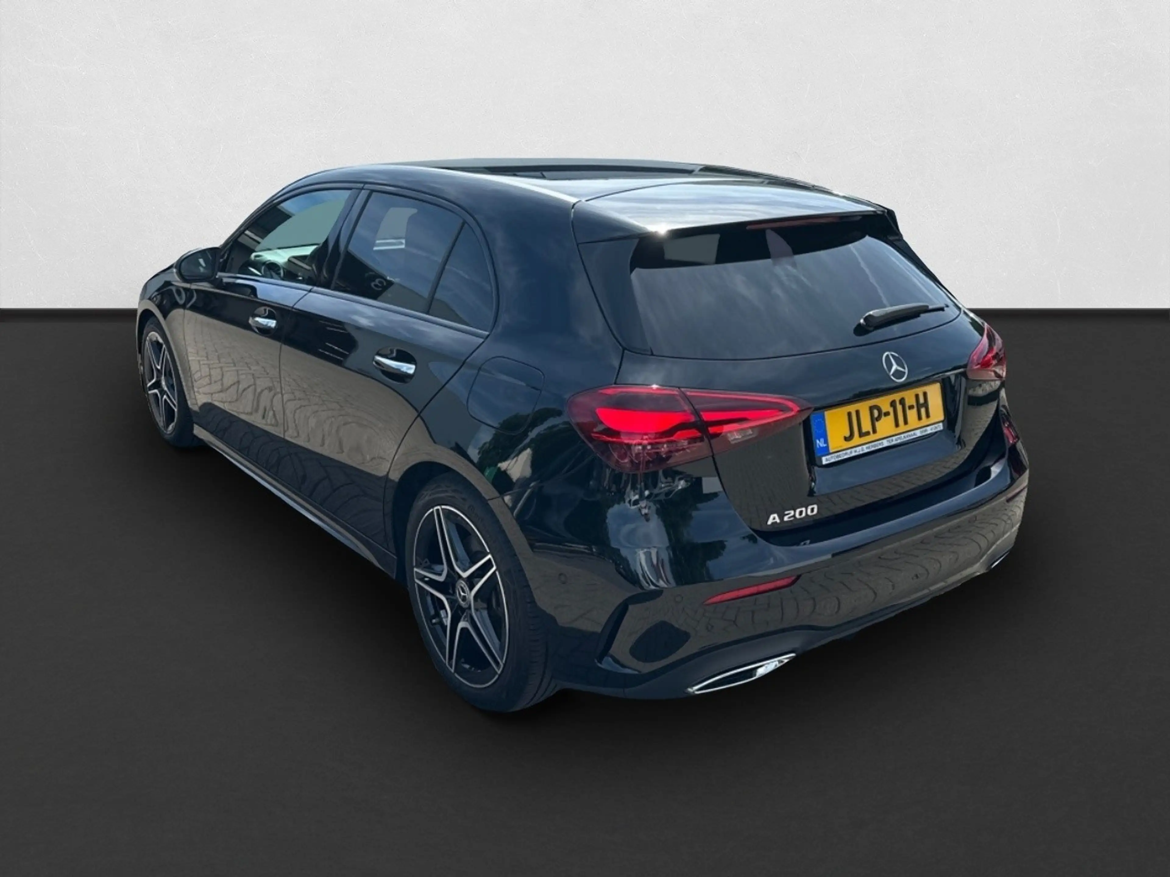 Mercedes-Benz A 200 AMG Line CRUISE ADAPT / CAMERA / STOEL VERW. / SFE — photo 7