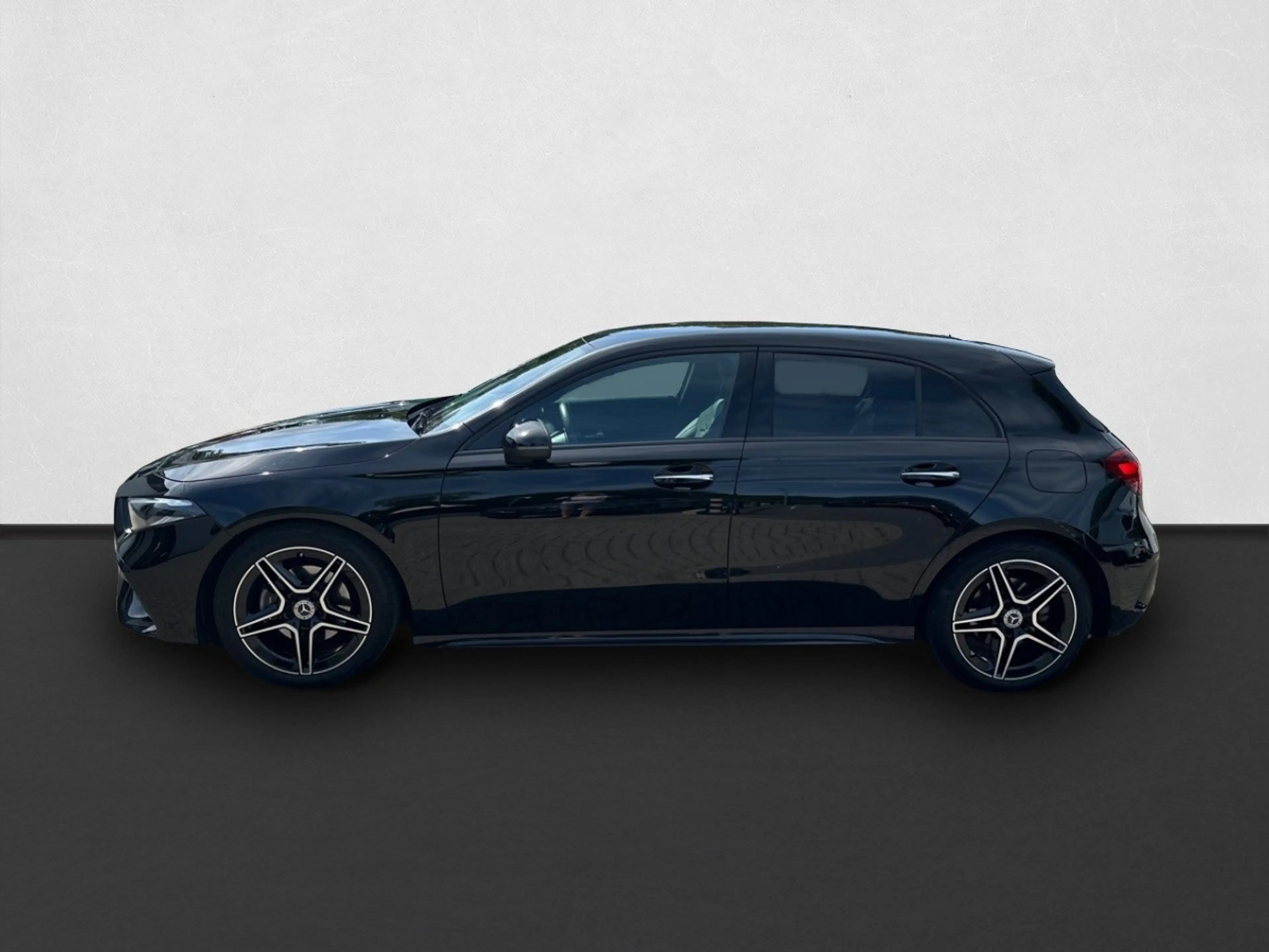 Mercedes-Benz A 200 AMG Line CRUISE ADAPT / CAMERA / STOEL VERW. / SFE — photo 8