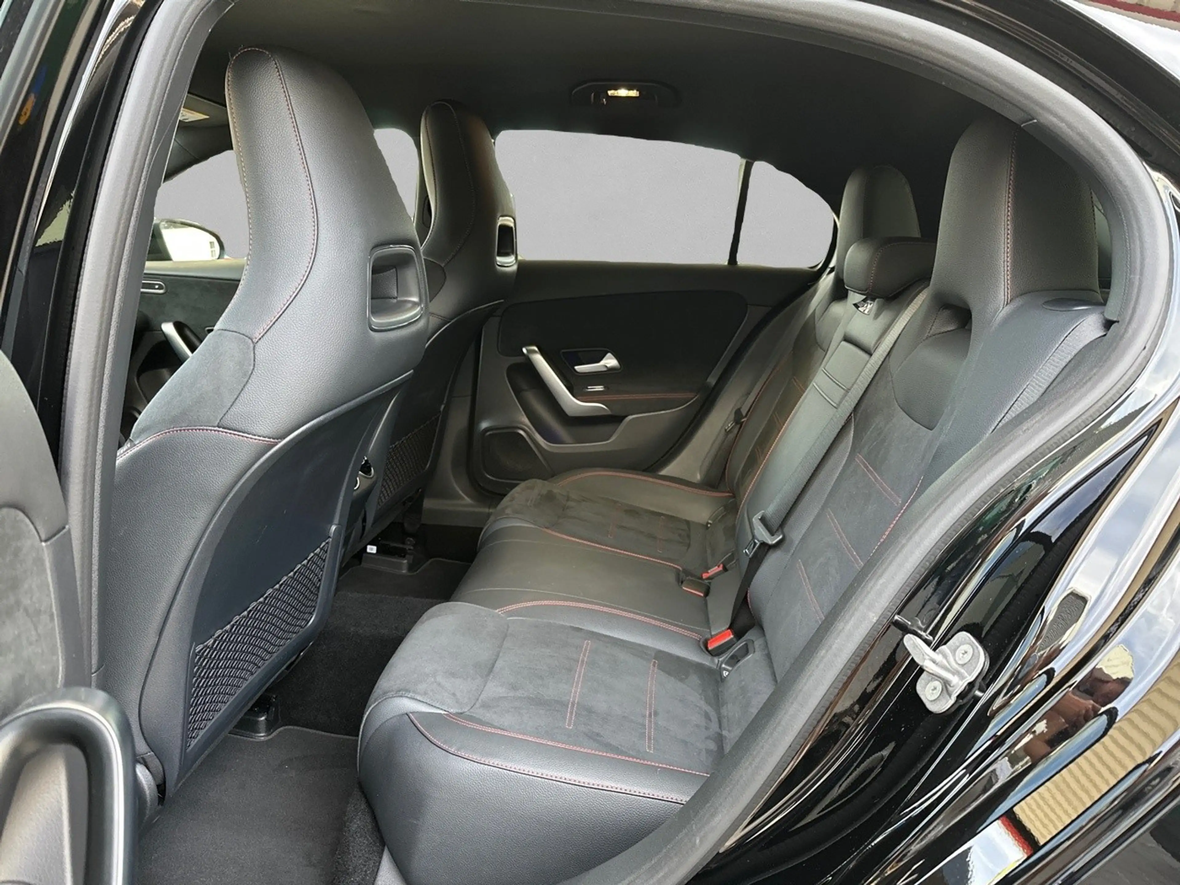 Mercedes-Benz A 200 AMG Line CRUISE ADAPT / CAMERA / STOEL VERW. / SFE — photo 10