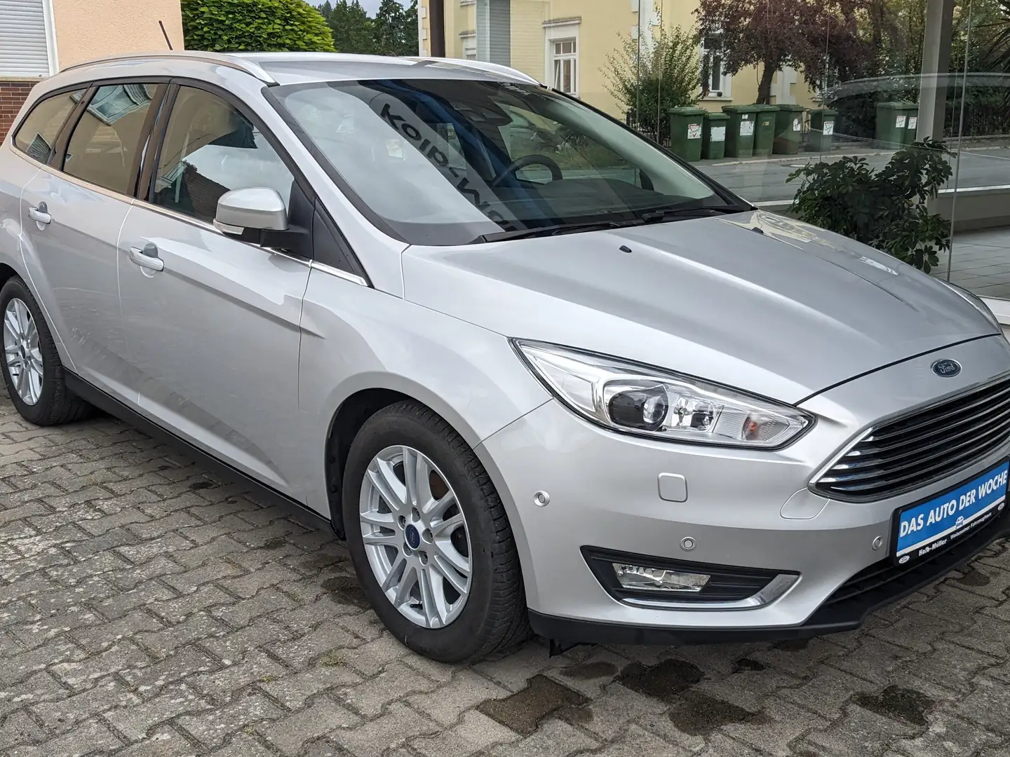 Ford Focus Turnier 1.0 EB Titanium 1. Hand Winterräder Stříbrná - 1