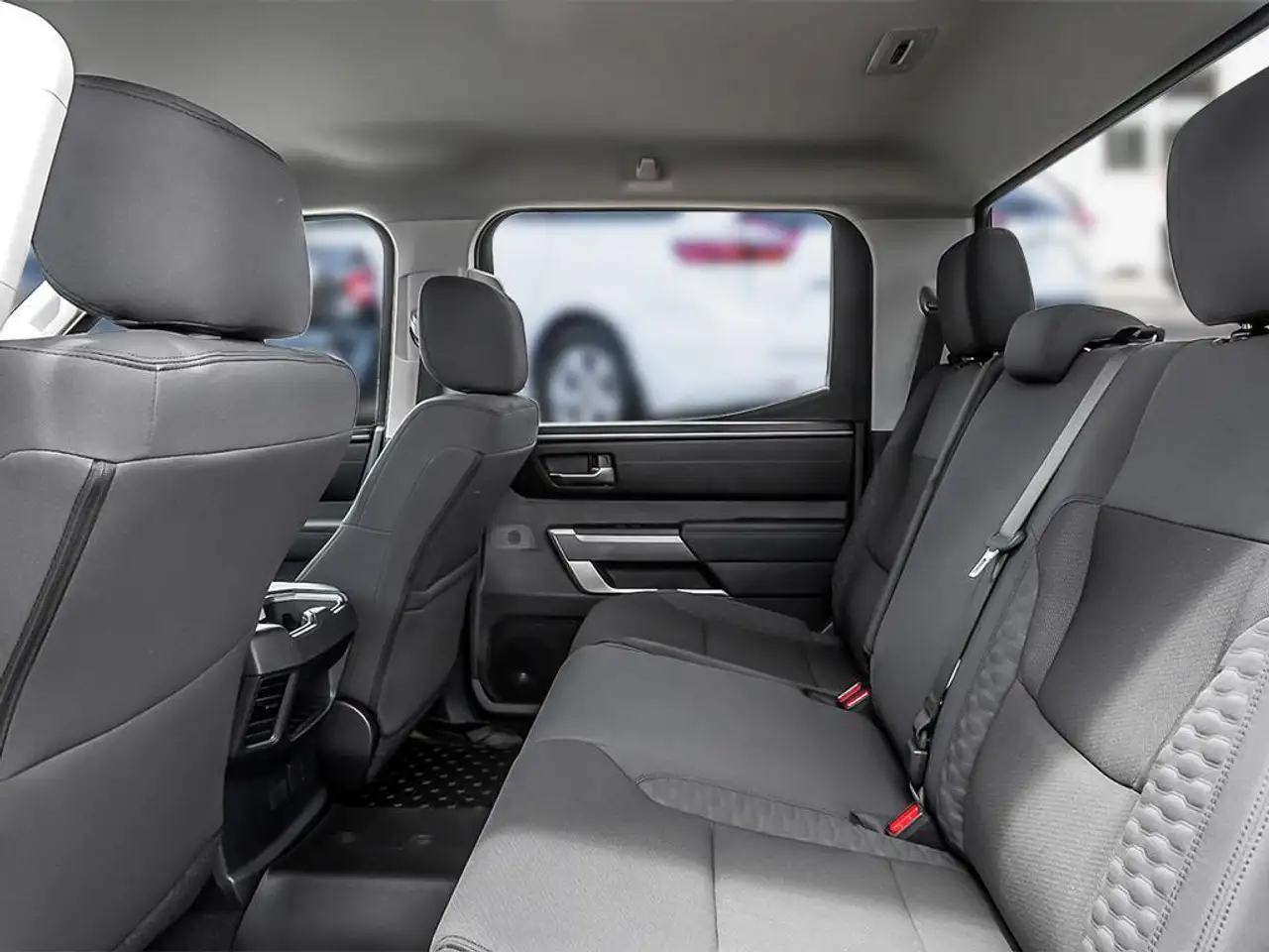 Toyota Tundra снимка Toyota Tundra
