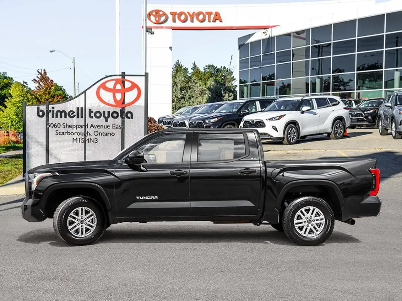Toyota Tundra снимка Toyota Tundra