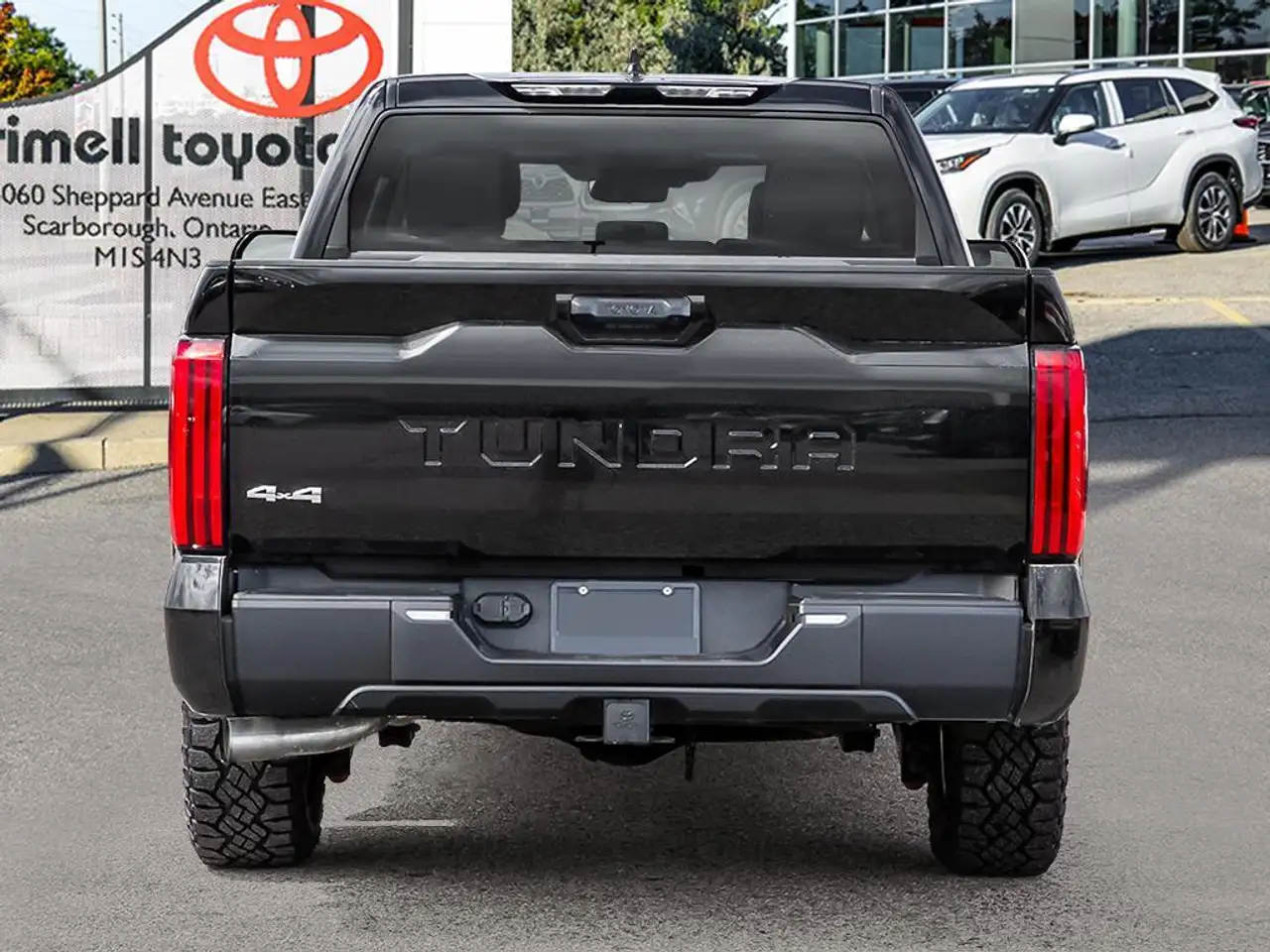 Toyota Tundra снимка Toyota Tundra