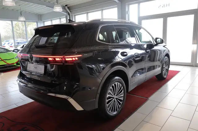Volkswagen Tiguan view 7