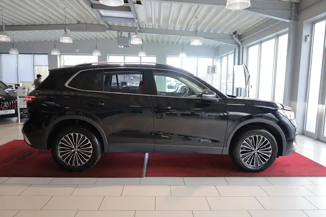 Volkswagen Tiguan view 8