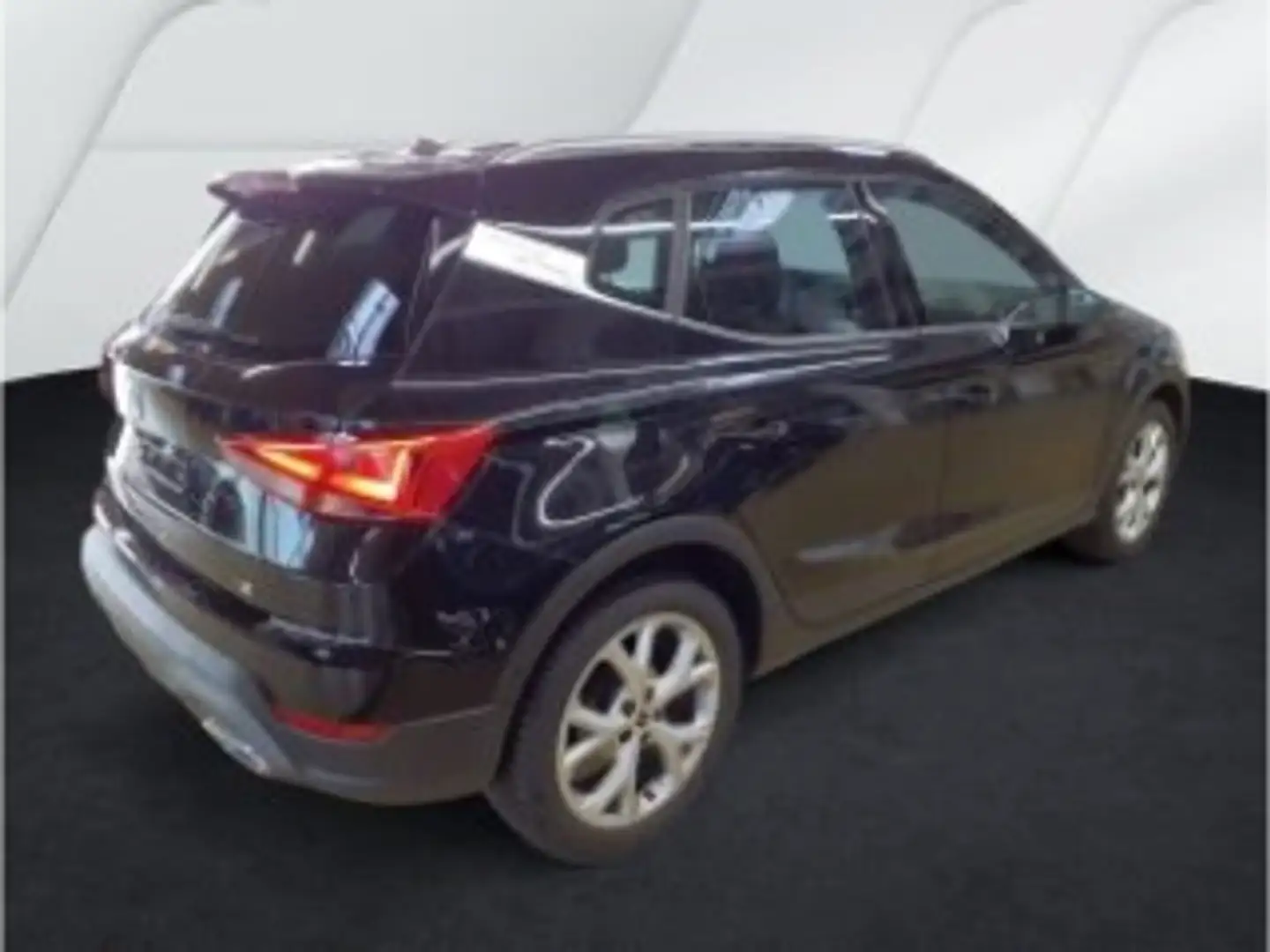 SEAT Arona 1.0 TSI DSG FR Schwarz - 2