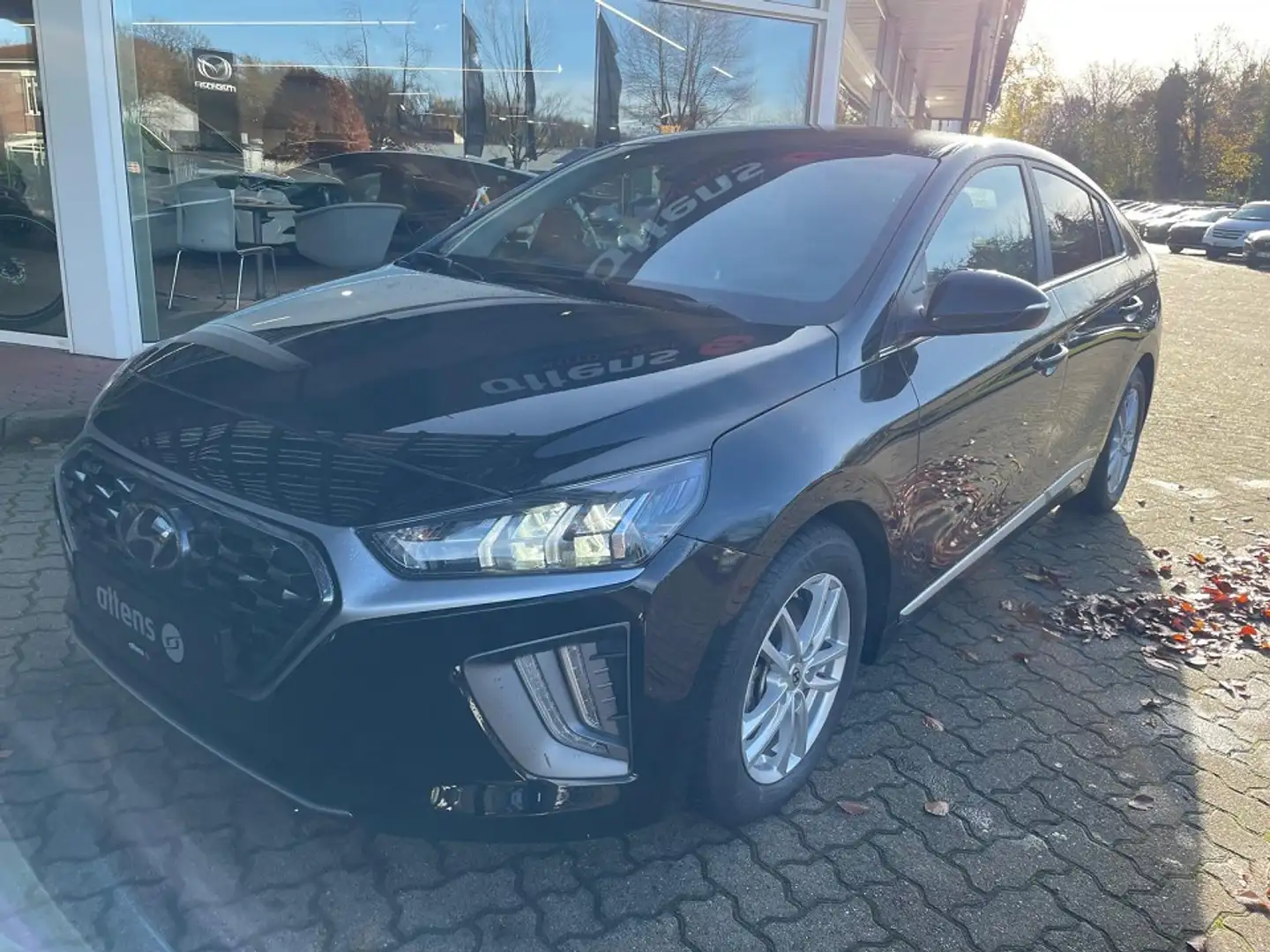 Hyundai IONIQ 1.6i Hybrid,Style,AHK,Allwetter Schwarz - 2