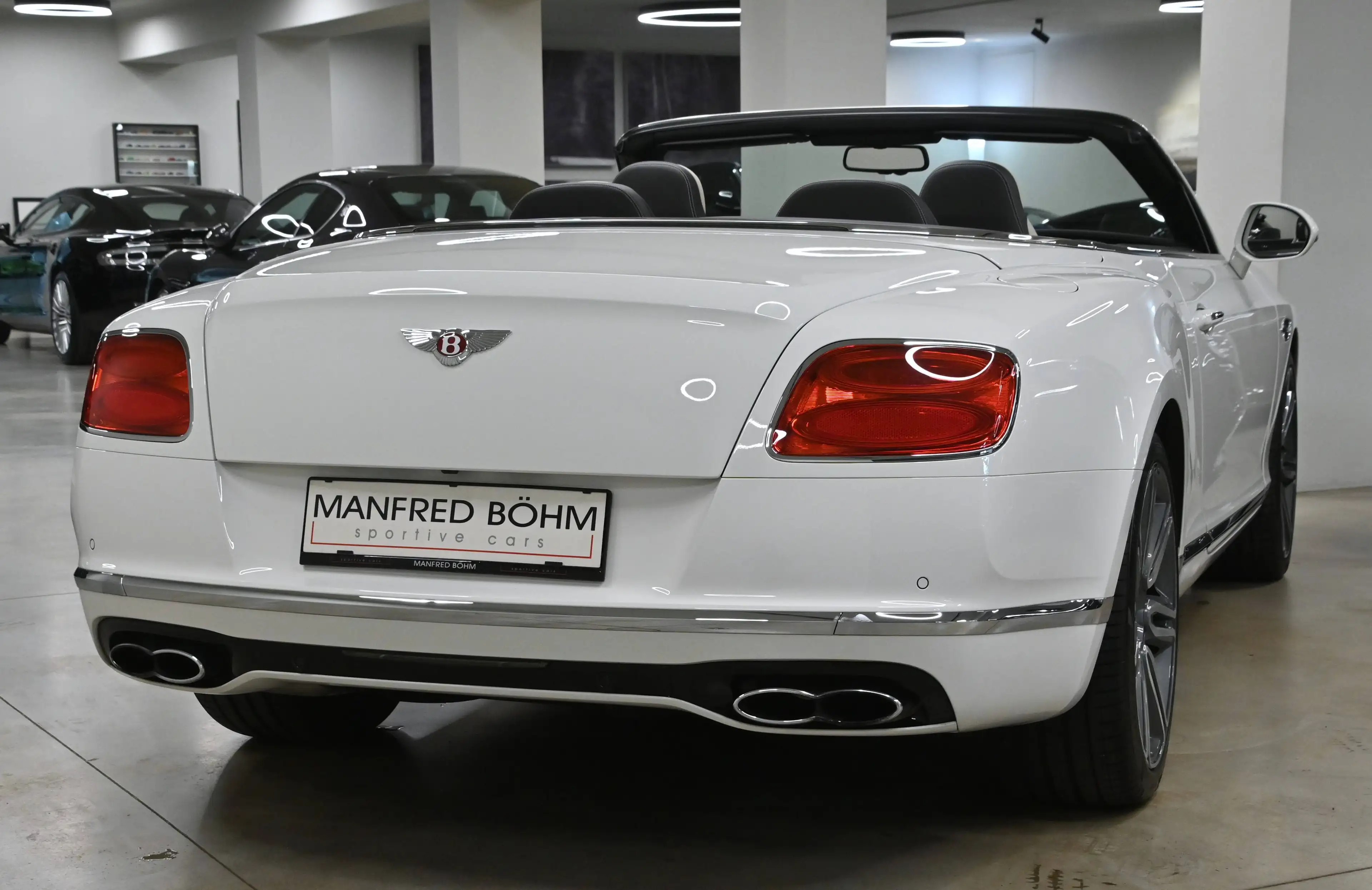Bentley Continental Continental GT V8 Cabrio — photo 14
