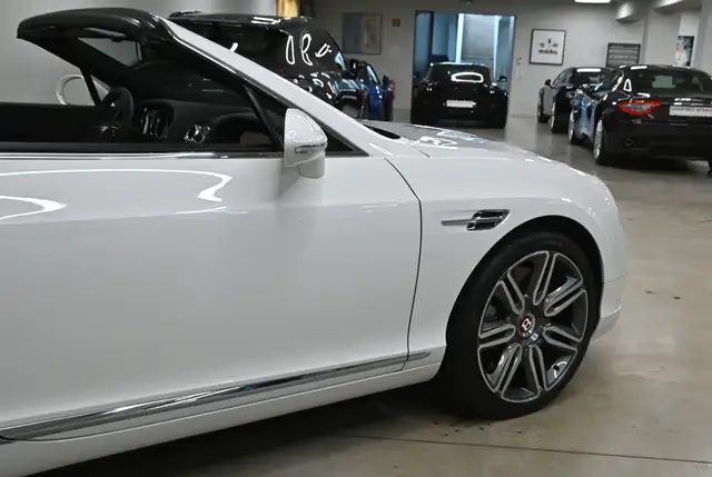 Bentley Continental Continental GT V8 Cabrio Ansicht 19