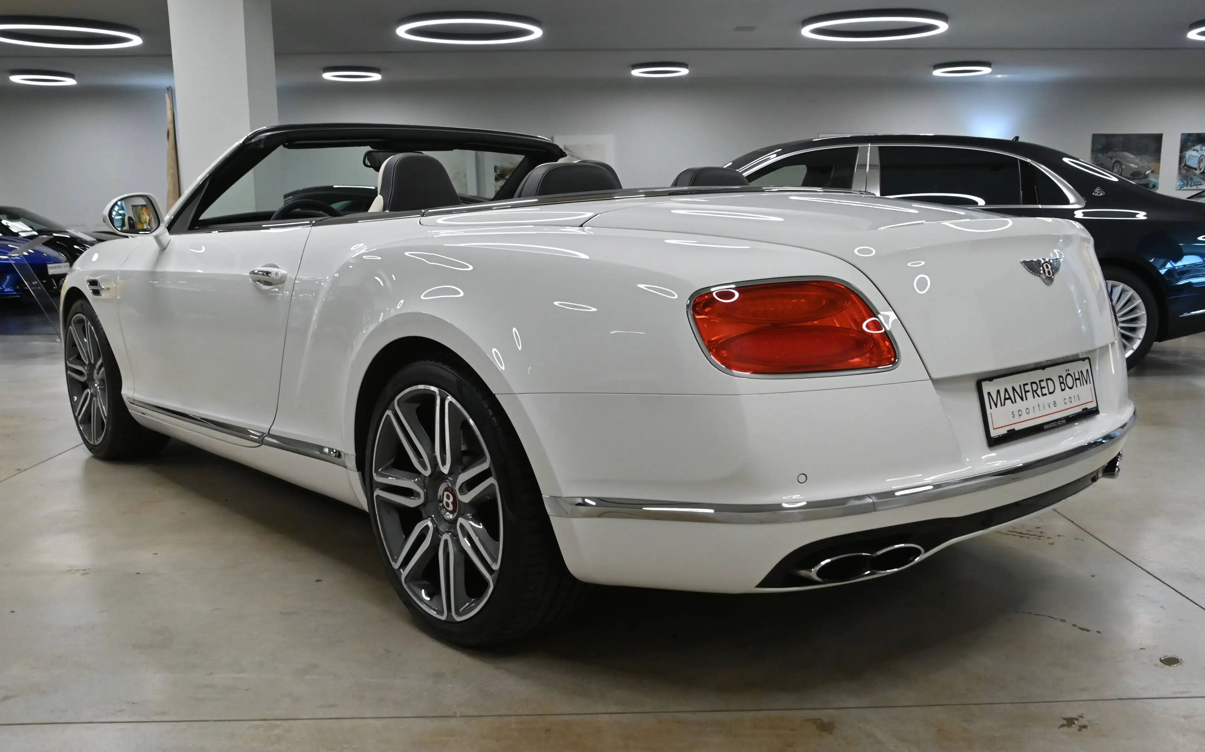 Bentley Continental Continental GT V8 Cabrio — photo 15