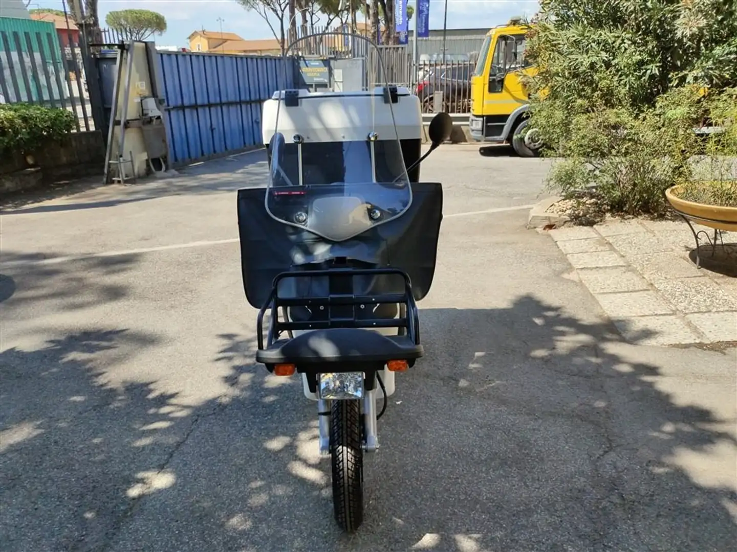 Piaggio ABS  .. White - 2