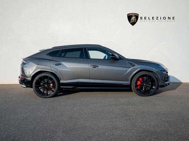Lamborghini Urus 23" B&O PANO MASSAGE AHK PARK ASSIST BIG CARBON ST