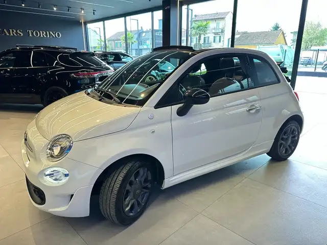 Fiat 500C 1.0 Hybrid Hey Google