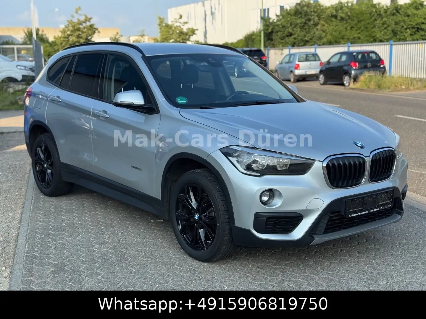 BMW X1 Baureihe X1 sDrive 18 i Silber - 2