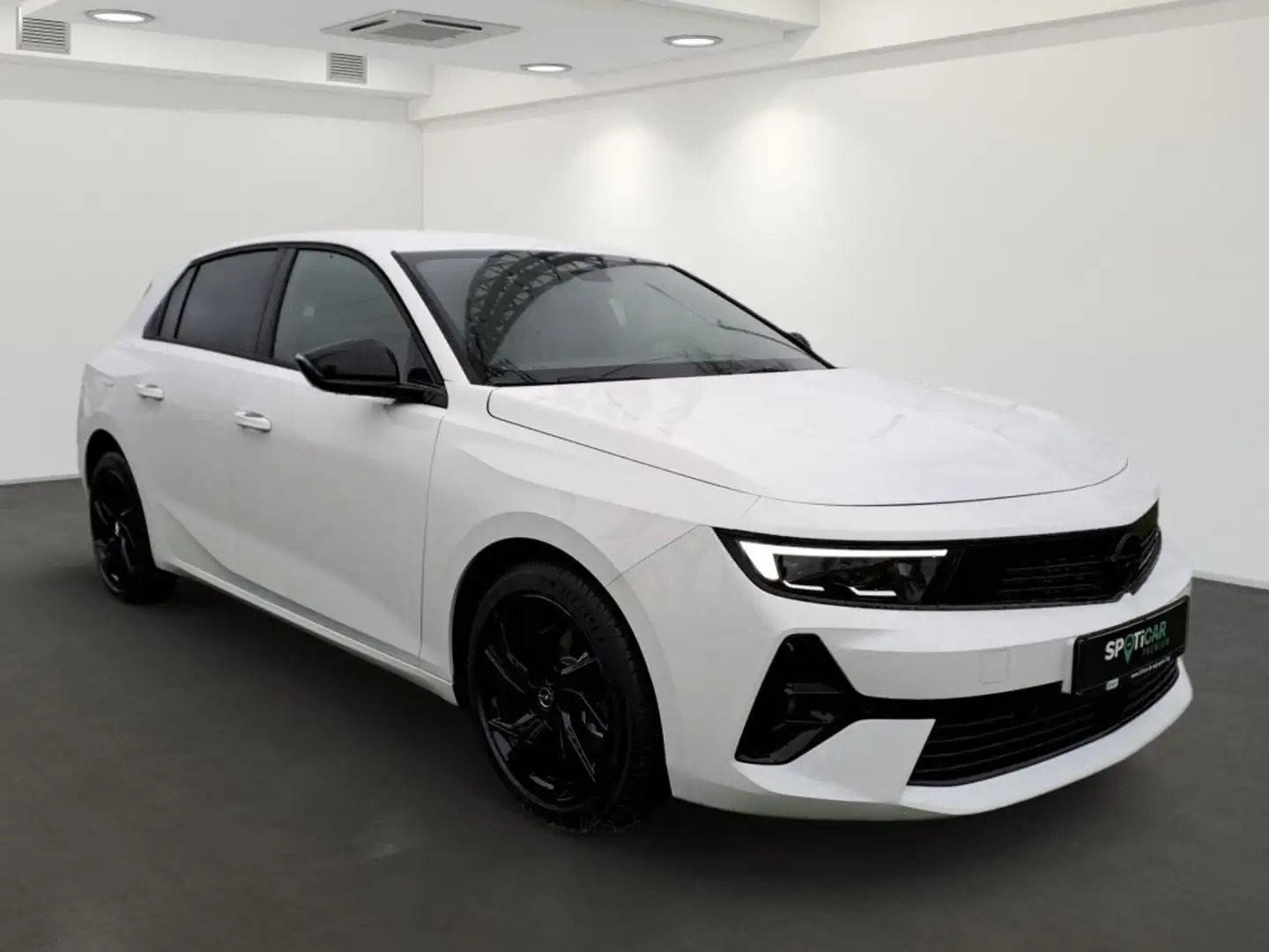 Opel Astra 1.5 D Automatik GS NAVI AHZV TechPaket MatrixLicht Weiß - 2
