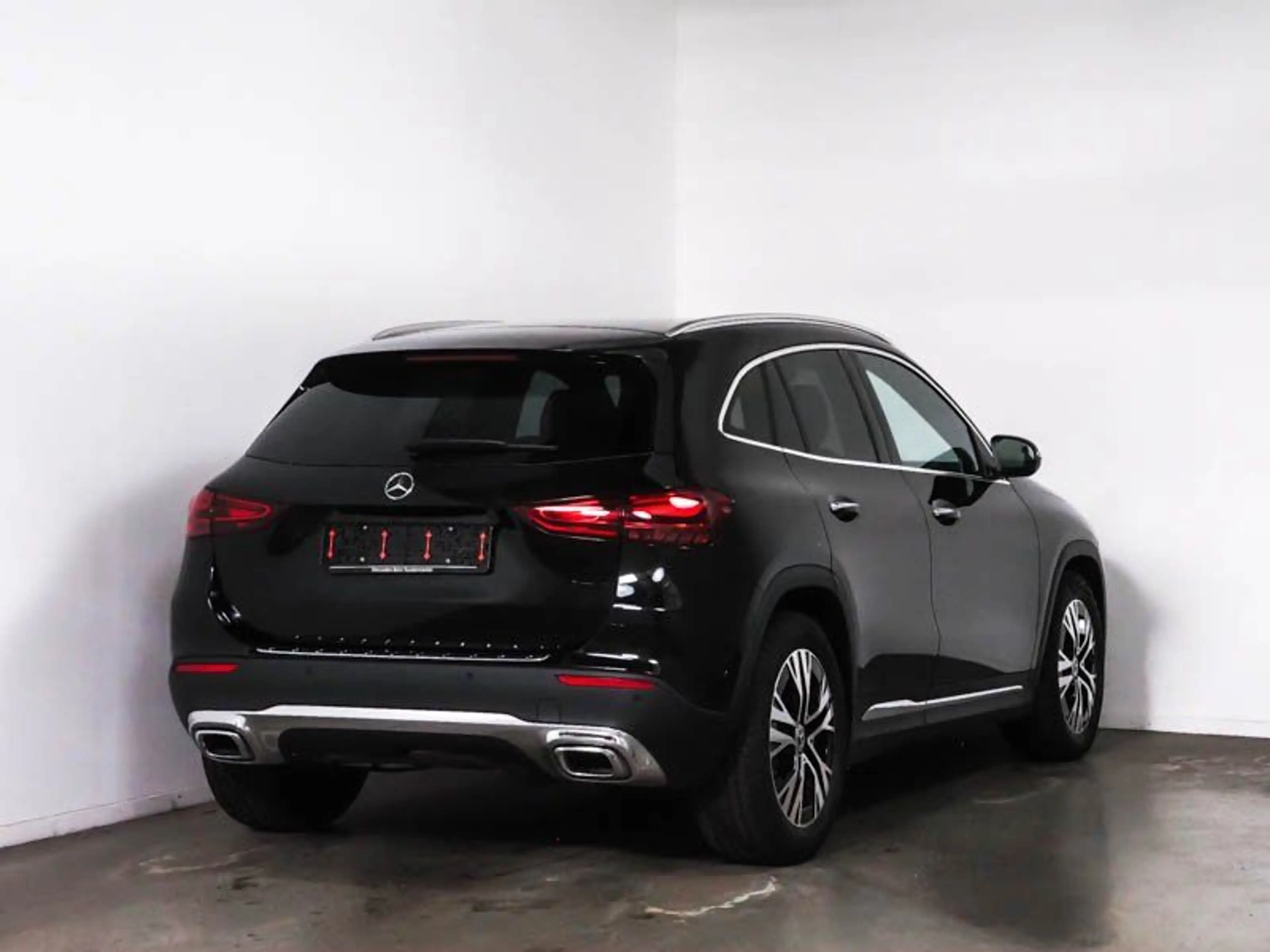 Mercedes-Benz GLA 180 Progressive-Adv.-Plus/AHK/360Kamera/LED — photo 3
