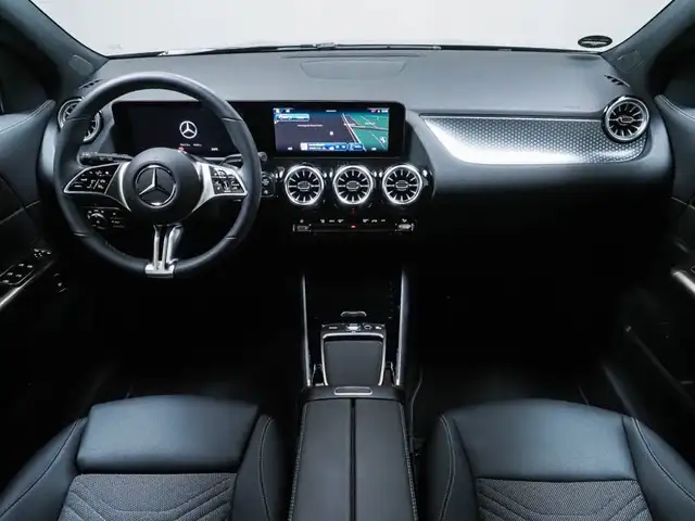Mercedes-Benz Gla view 5