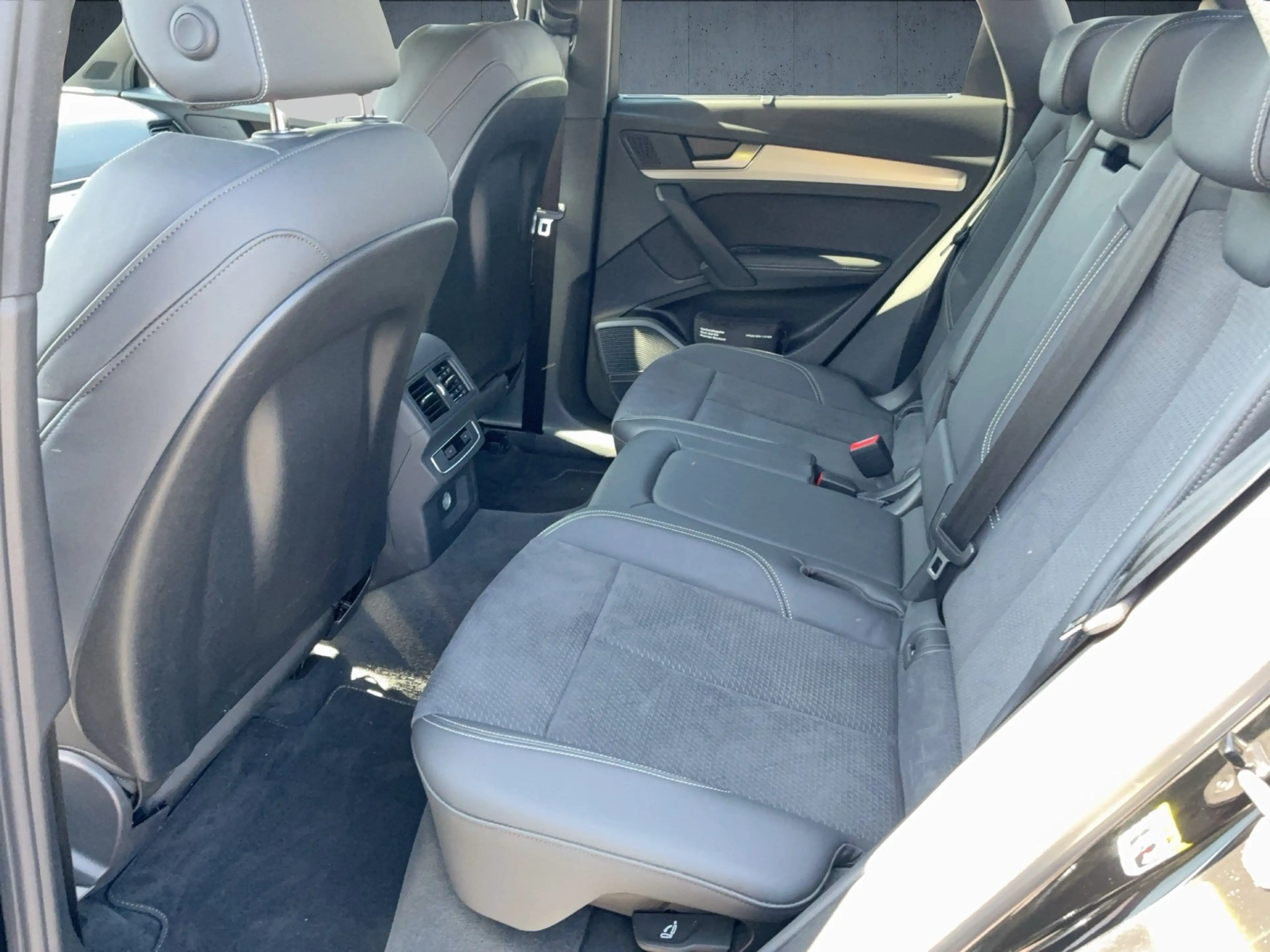 Audi Q5 SUV S line S line 40 TDI quattro 150(204)  S troni — photo 13