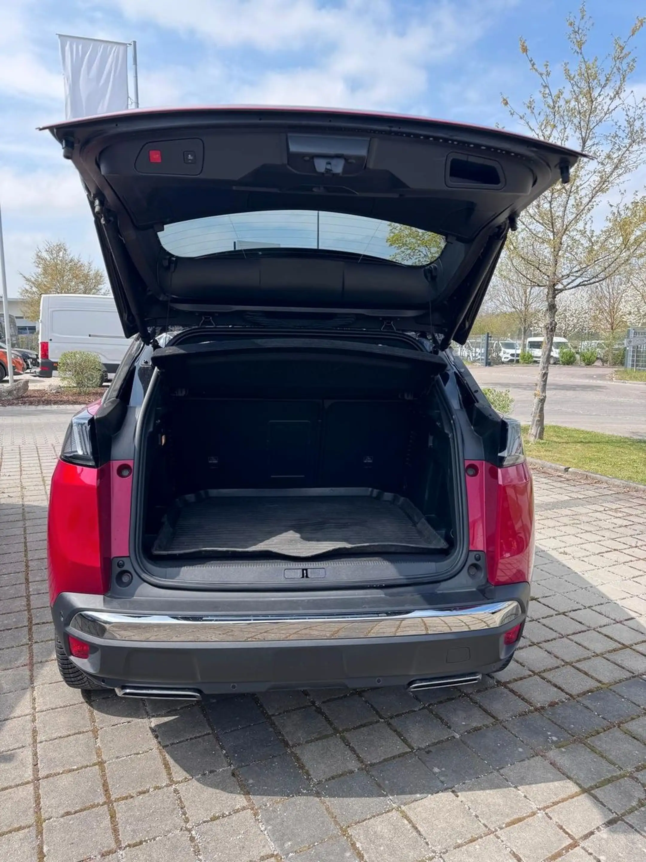 Peugeot 3008 GT 130 EAT8 + Kamera + Navi + SHZ + AHK — photo 5