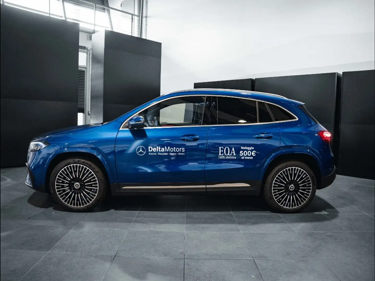 Mercedes-Benz EQA 250 + Blu/Azzurro - 2