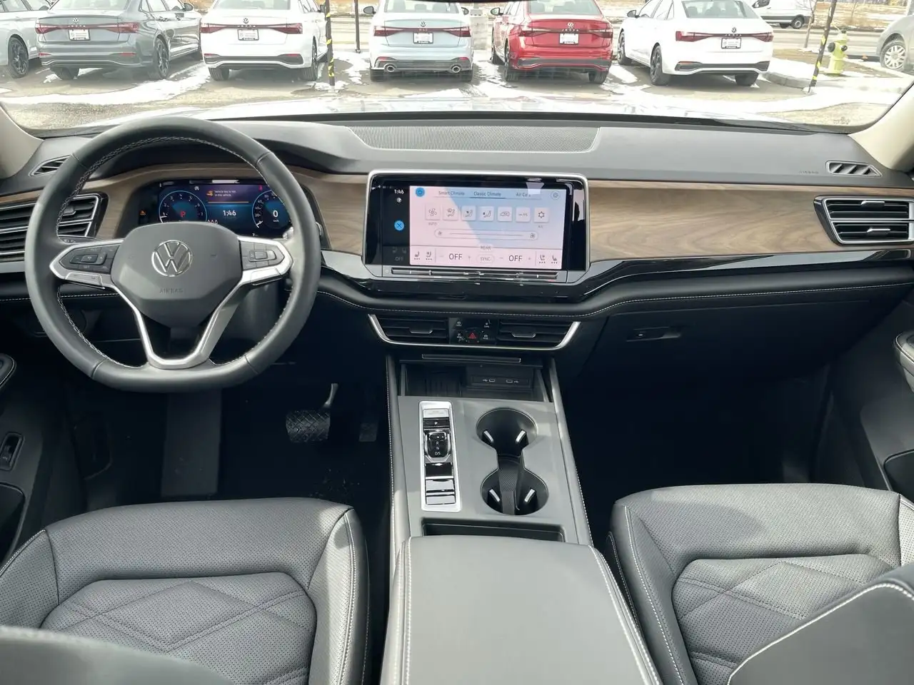 Volkswagen Atlas снимка Volkswagen Atlas