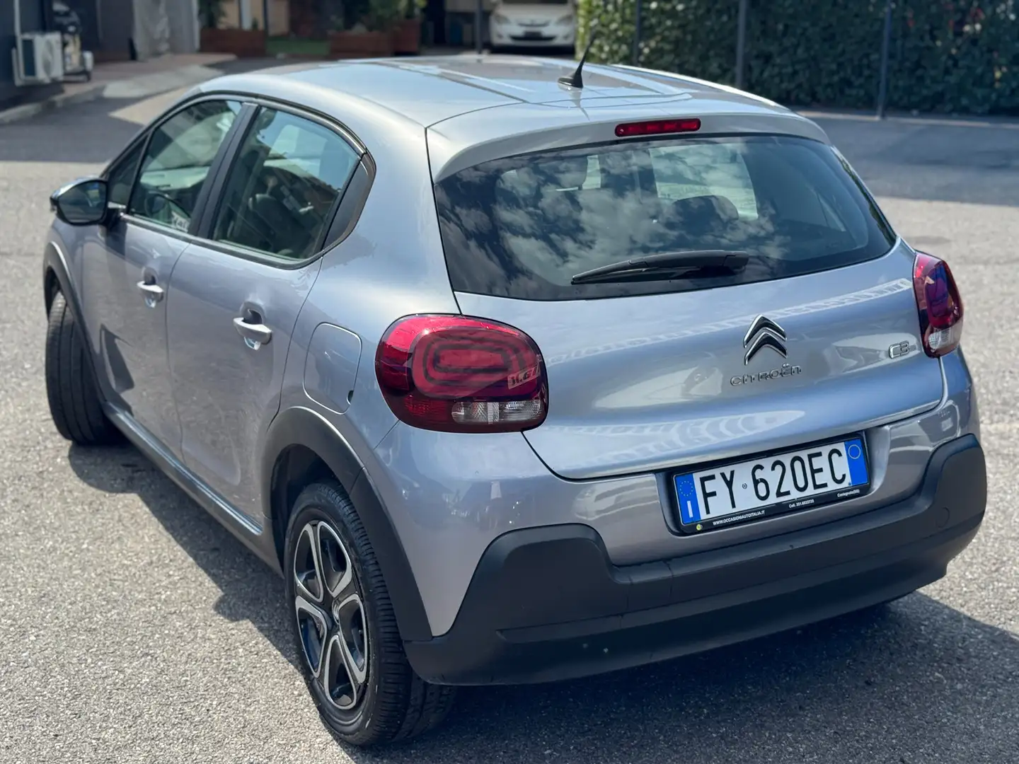 Citroen C3 1.2 puretech UpTown Grau - 2