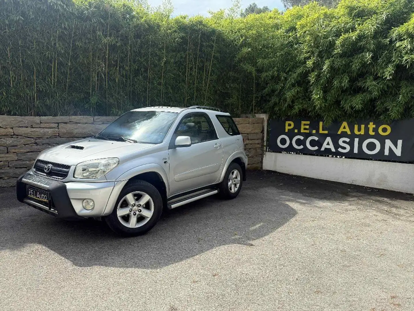 Toyota RAV 4 115 D-4D GX Gris - 1