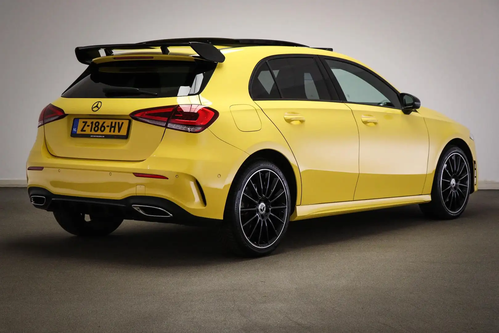 Mercedes-Benz A 250 e Luxury Line | PANORAMADAK | DAB | SFEERVERLICHTI Желтый - 2