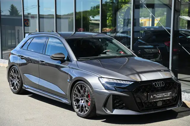 Audi RS3 view 3