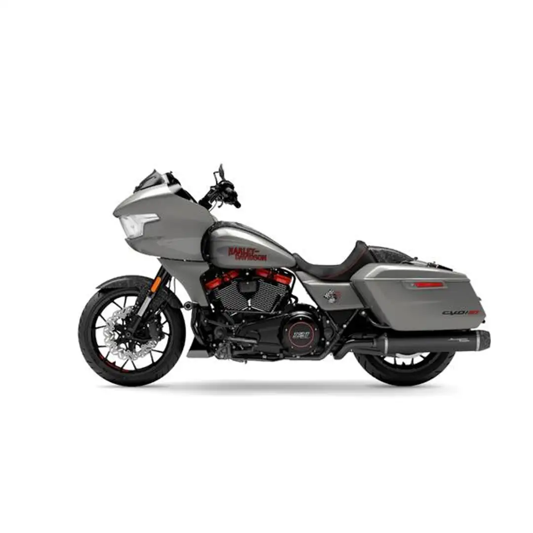 Harley-Davidson Road Glide FLTRXSTSE CVO ST Stříbrná - 2